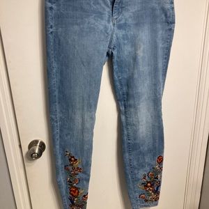 Embroidered Denim wash jeans